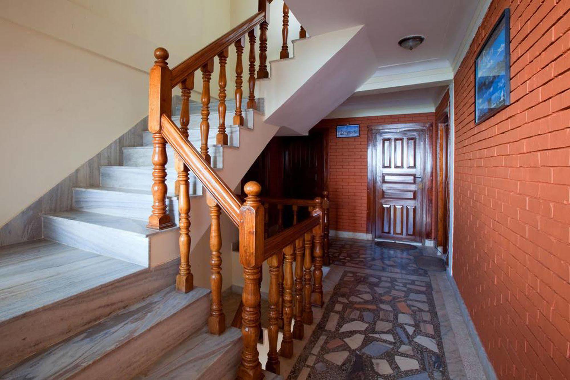 Nagarkot Sunshine Hotel Baluwapati Deupur Bagian luar foto