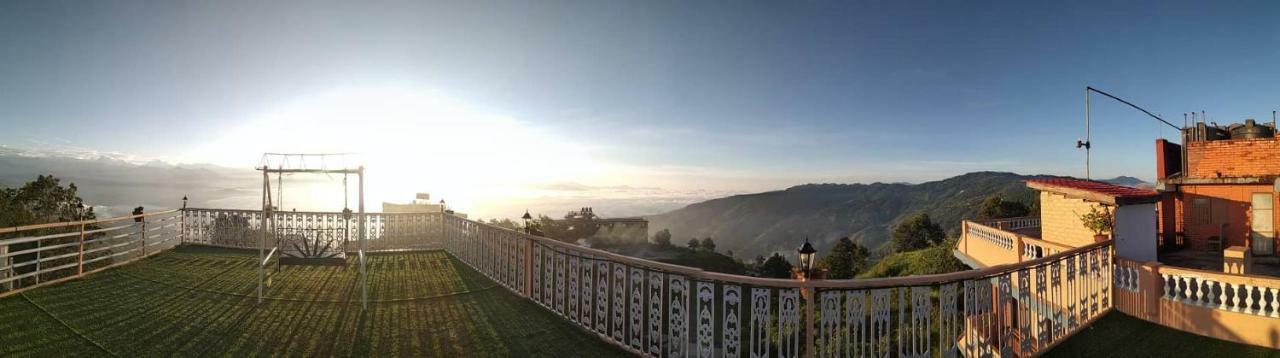 Nagarkot Sunshine Hotel Baluwapati Deupur Bagian luar foto